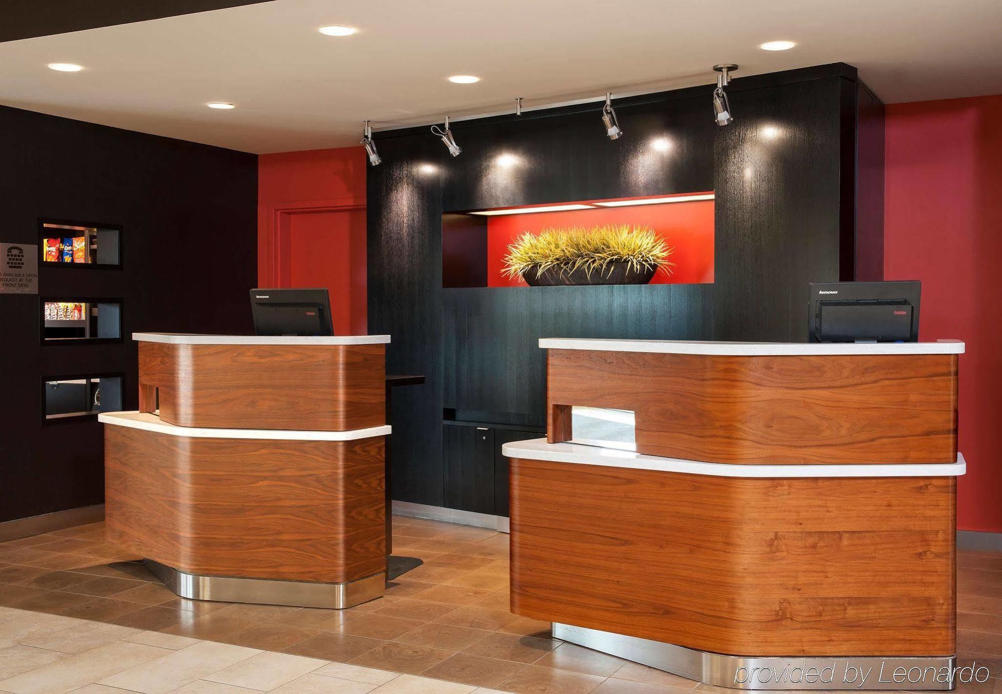 Отель Courtyard Milwaukee Airport Экстерьер фото