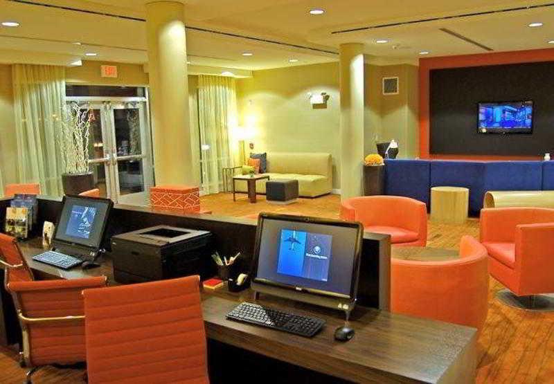 Отель Courtyard Milwaukee Airport Удобства фото